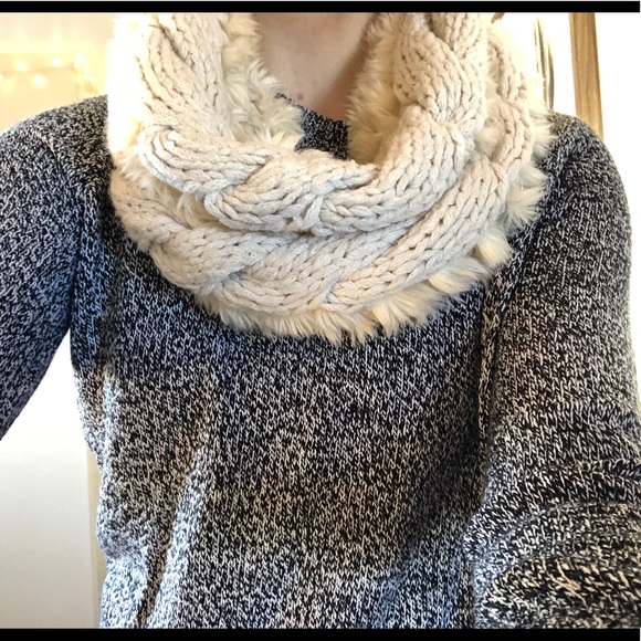 LOFT Accessories - Loft | Faux Fur infinity scarf